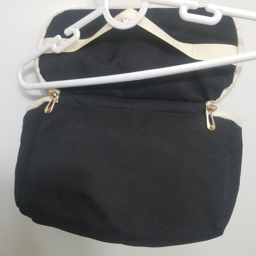 VGUC intricate laptop-friendly backpack w matching lunchbag - Picture 3 of 13